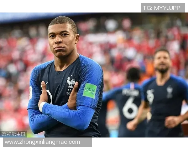 当今足球界最帅球星是谁 他凭借什么魅力吸引球迷关注