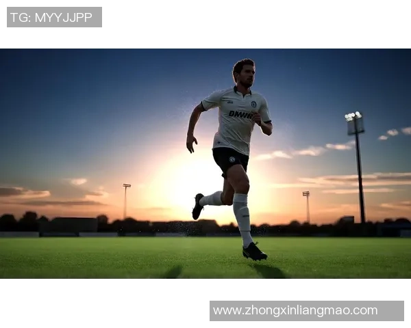 细腻线条描绘绿茵英雄足球球星素描艺术赏析